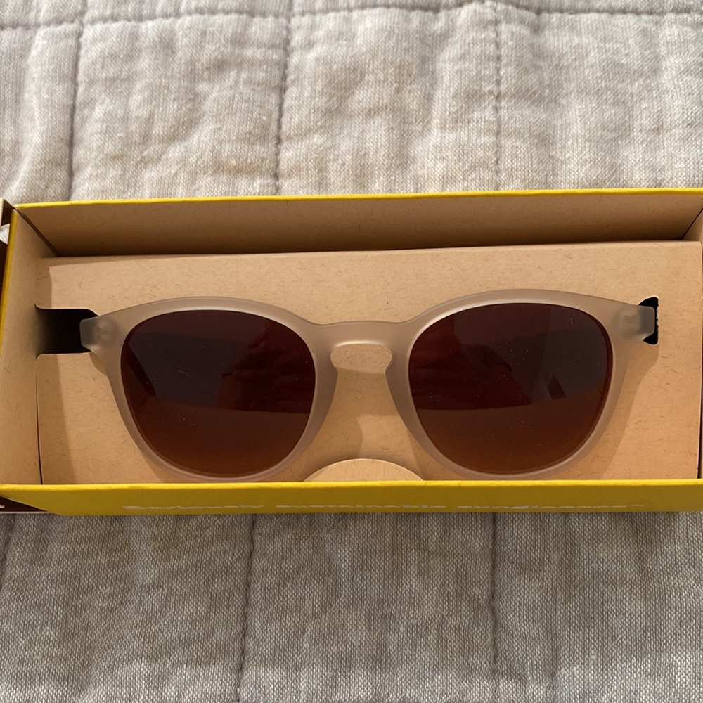 NWT Sunski Sunglasses